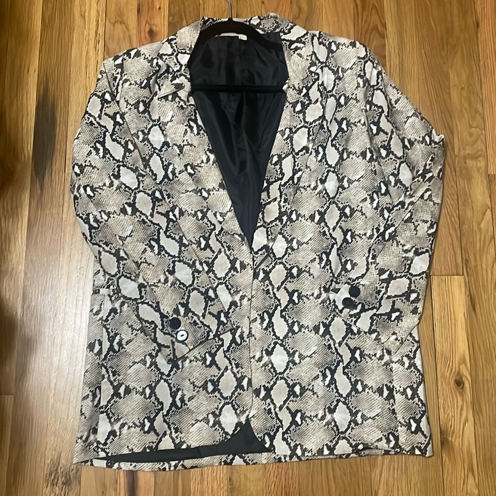 Snack skin inspired blazer